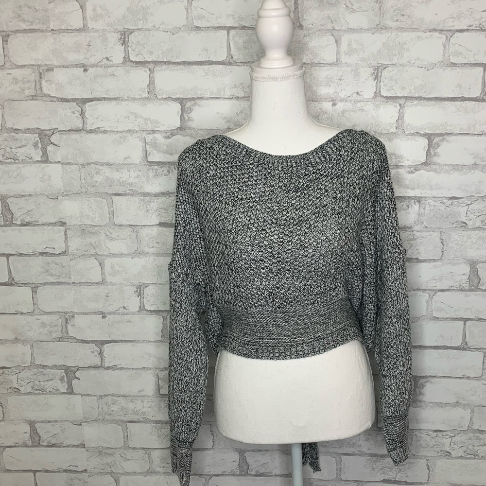 📍EXPRESS Sweater